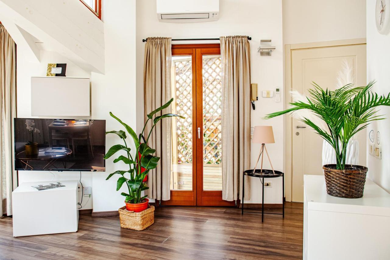 Apartamento Sunshine Raggio Di Sole Milán Exterior foto