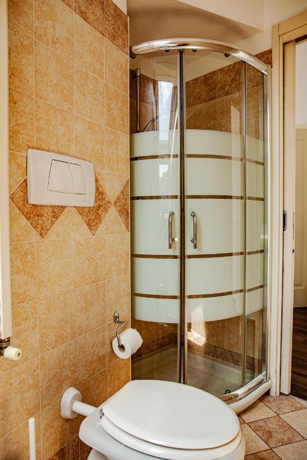 Apartamento Sunshine Raggio Di Sole Milán Exterior foto