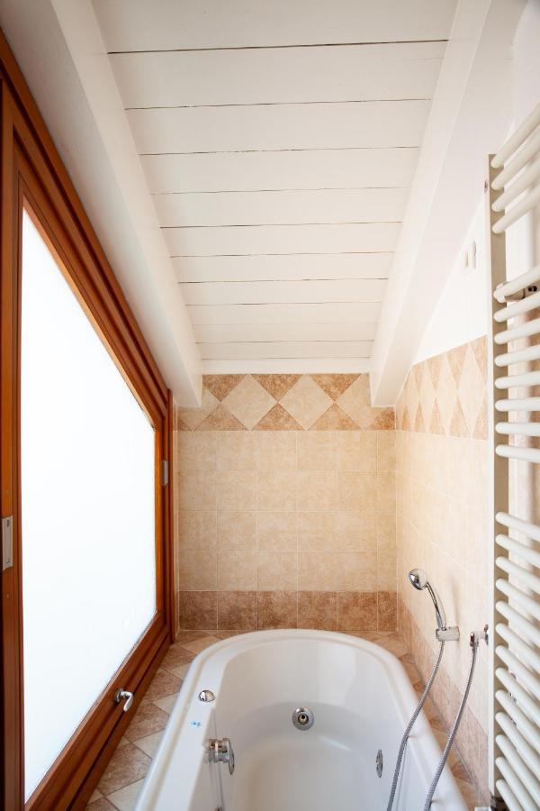 Apartamento Sunshine Raggio Di Sole Milán Exterior foto